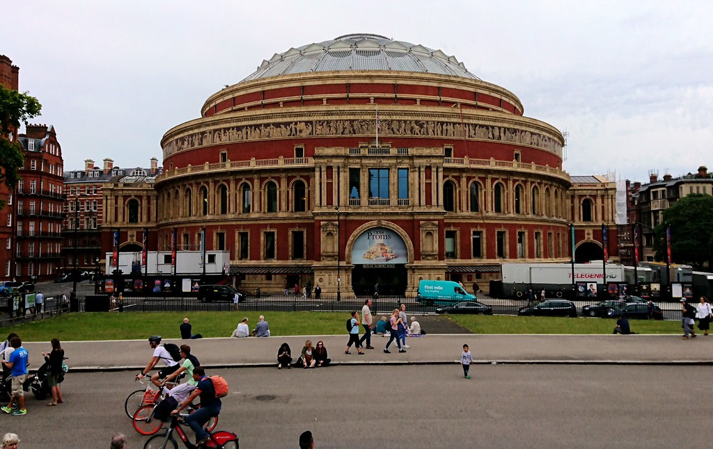 Royal Albert Hall by peadar