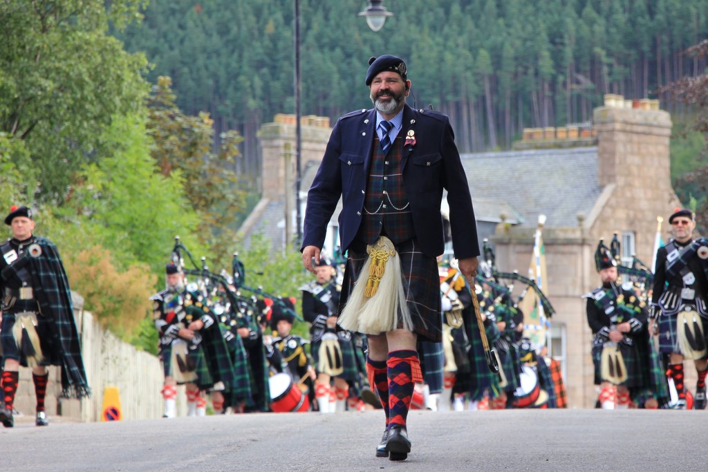 The Lonach Pipe Band and Highlanders by jamibann
