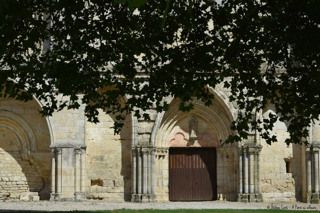 abbaye de Longpont by parisouailleurs