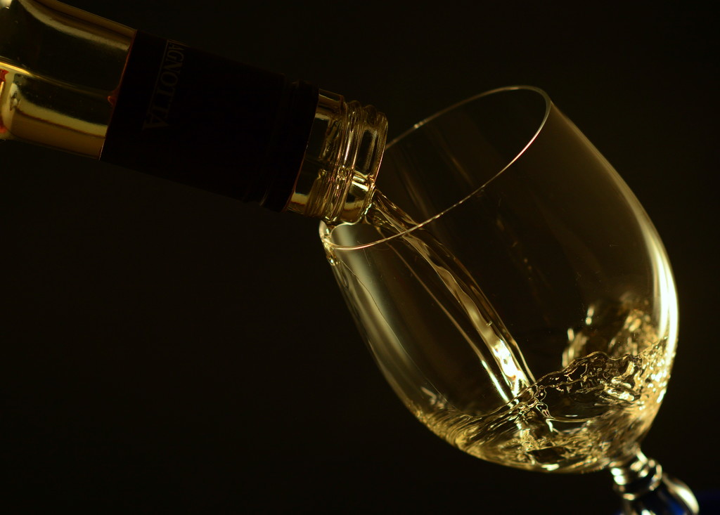 White, white wine... by jayberg