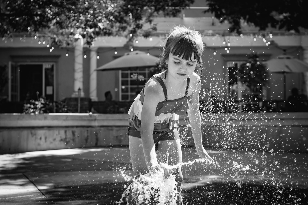 Splashing by tina_mac