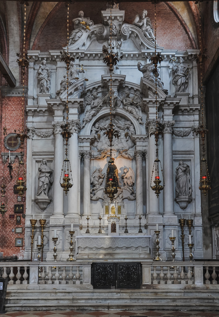 Venezia Basilica Alter  by brigette