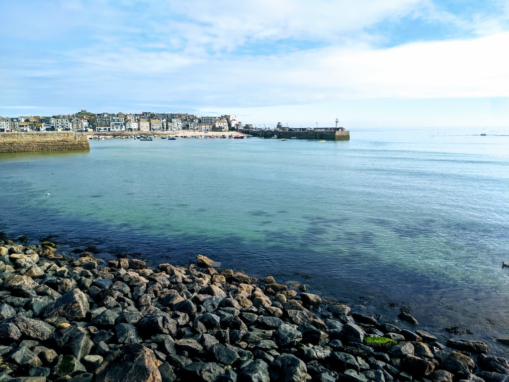 St. Ives Harbour  by seanoneill