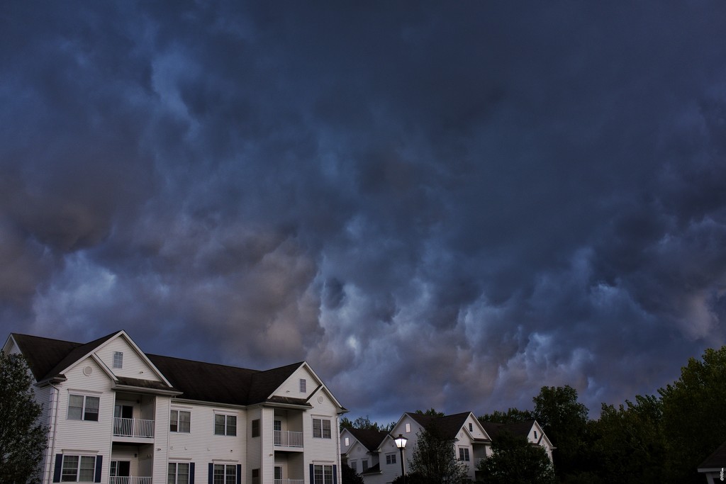 Approaching Storm by ramr