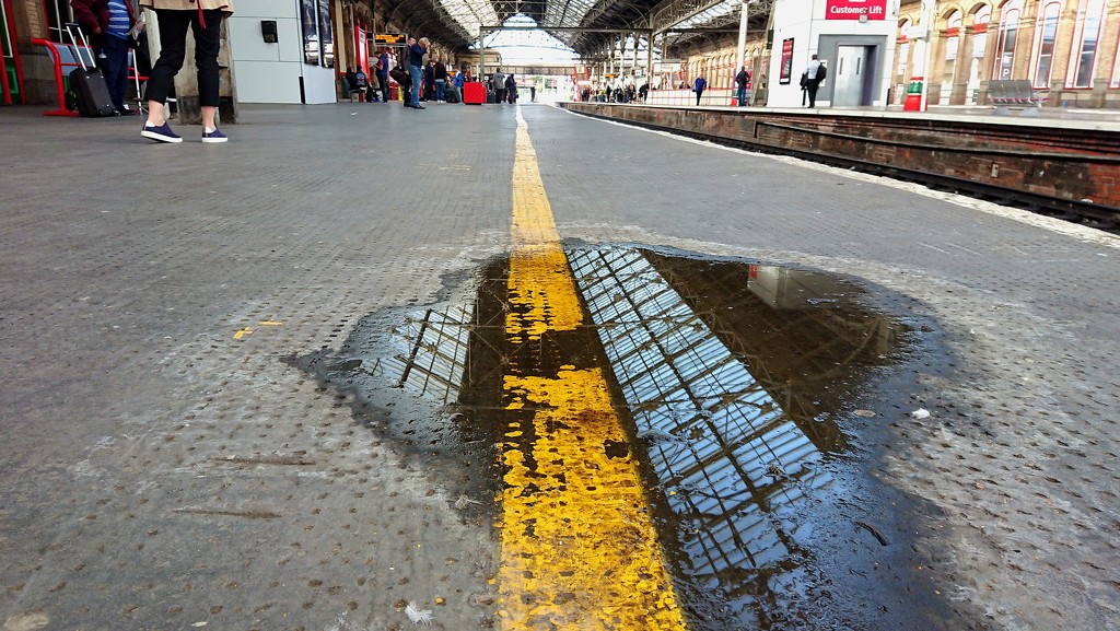 Railway lines...  by peadar