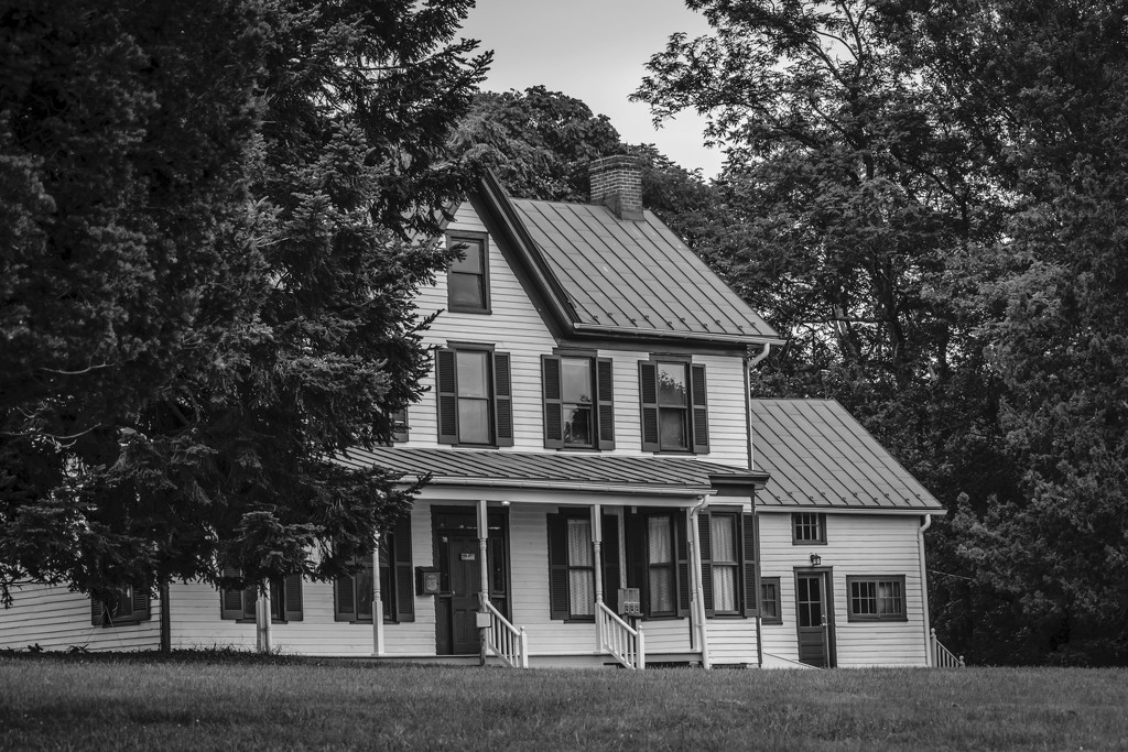 Old Farm House in Black and White by marylandgirl58