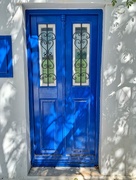 9th Sep 2019 - Four hearts on a blue door. 