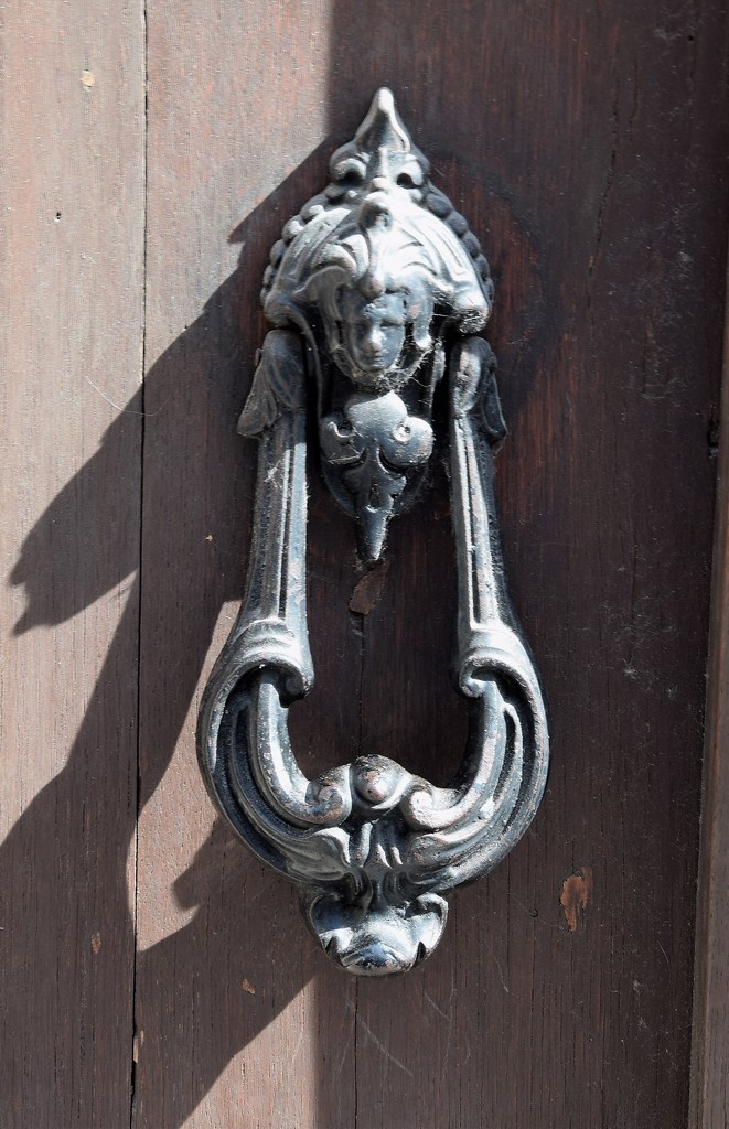 The door knocker.... by kork