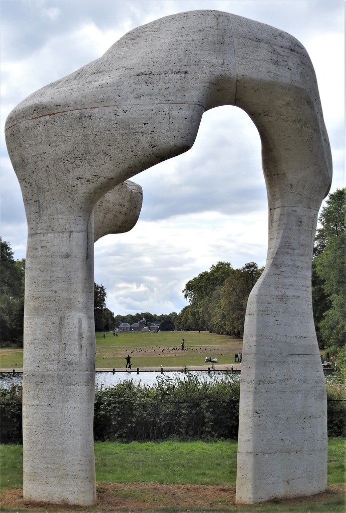 The Arch by Henry Moore by oldjosh