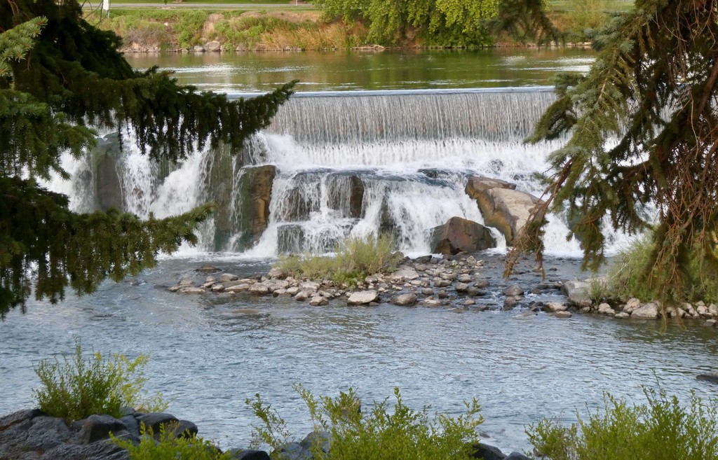 Idaho Falls by kjarn