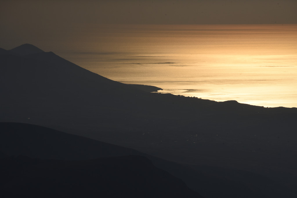 Sunset from Snowdon by seanoneill