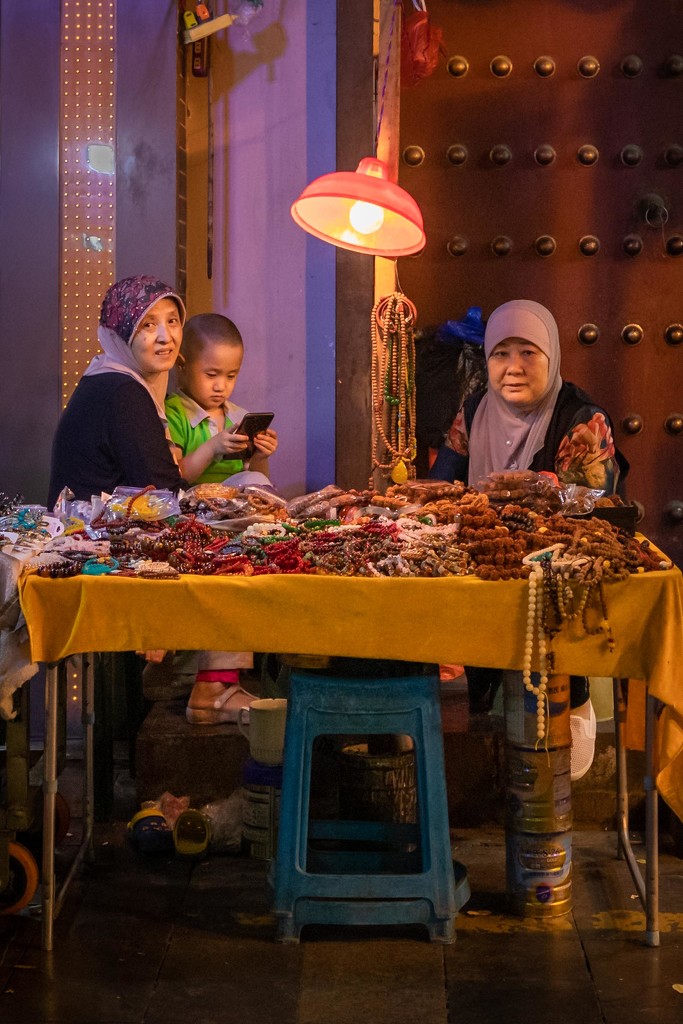 Muslim NIght Market Family by jyokota