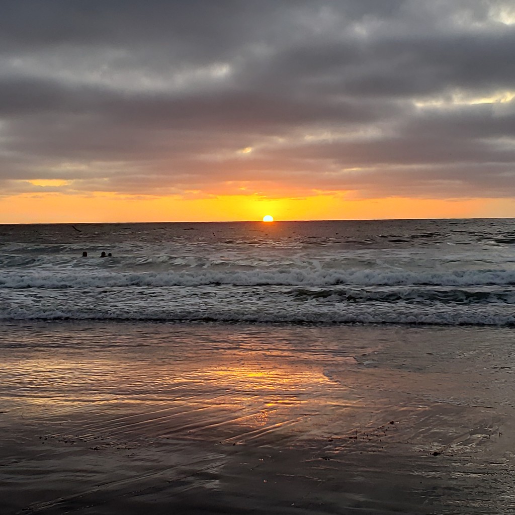 Beach Sunset by mariaostrowski