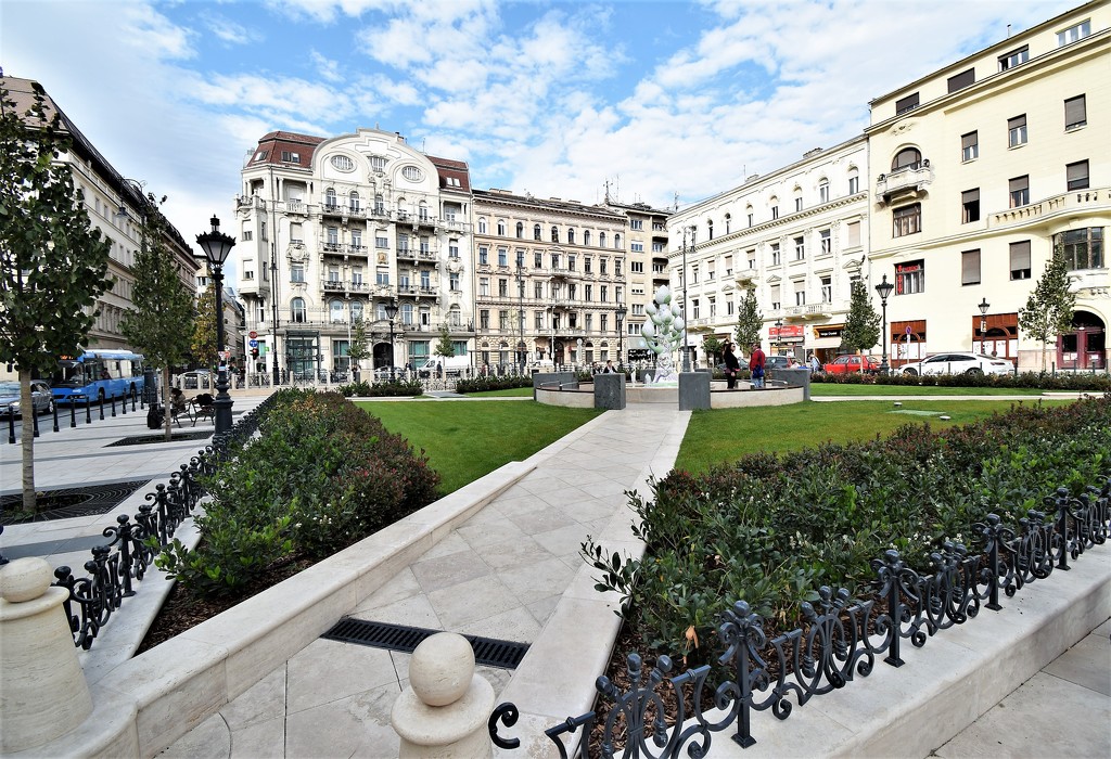 Renovated square in downtown by kork