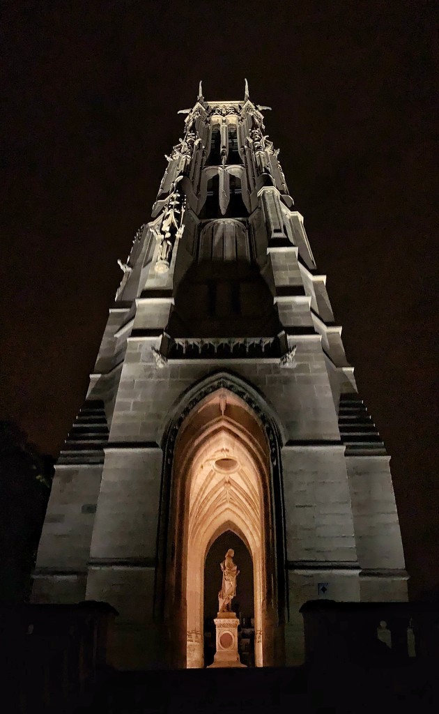 Vertical panorama of Saint Jacques Tower.  by cocobella