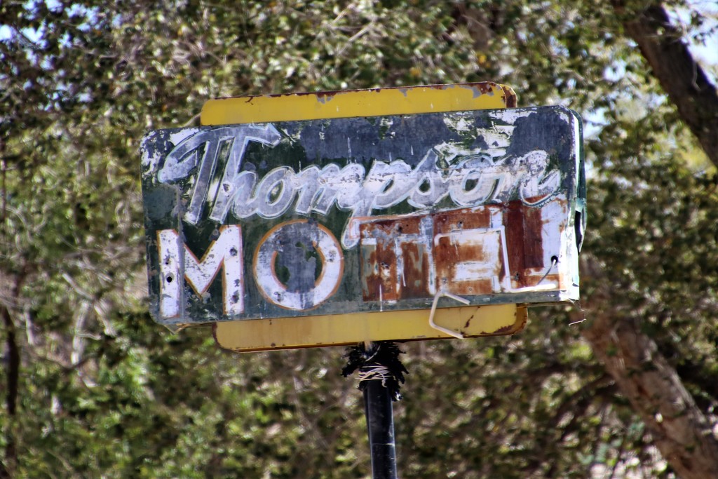 Thompson Motel by edorreandresen