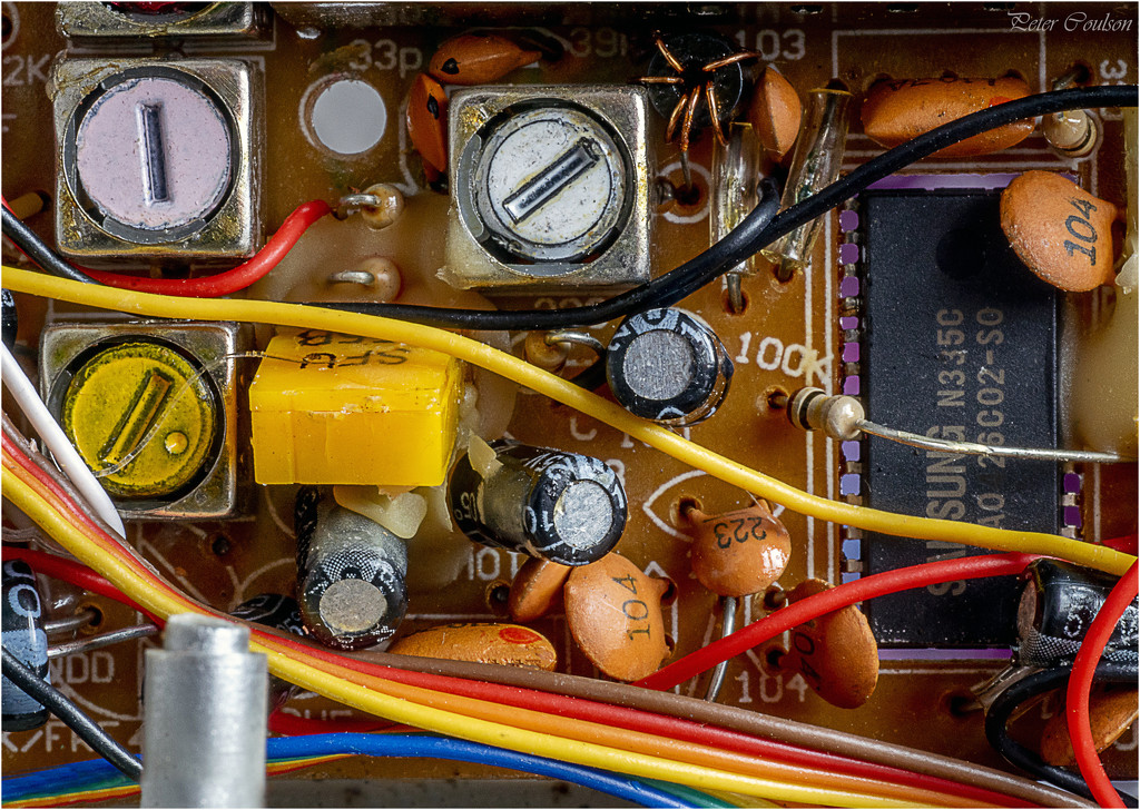 Transistor Radio by pcoulson