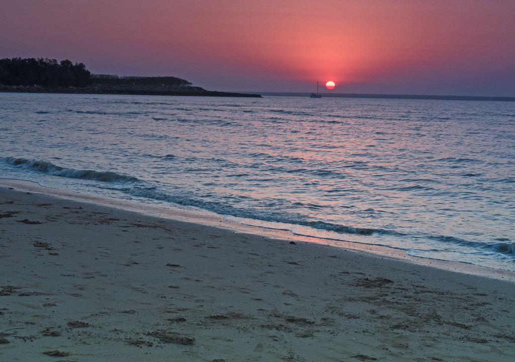 Sunset Mindil Beach by ianjb21