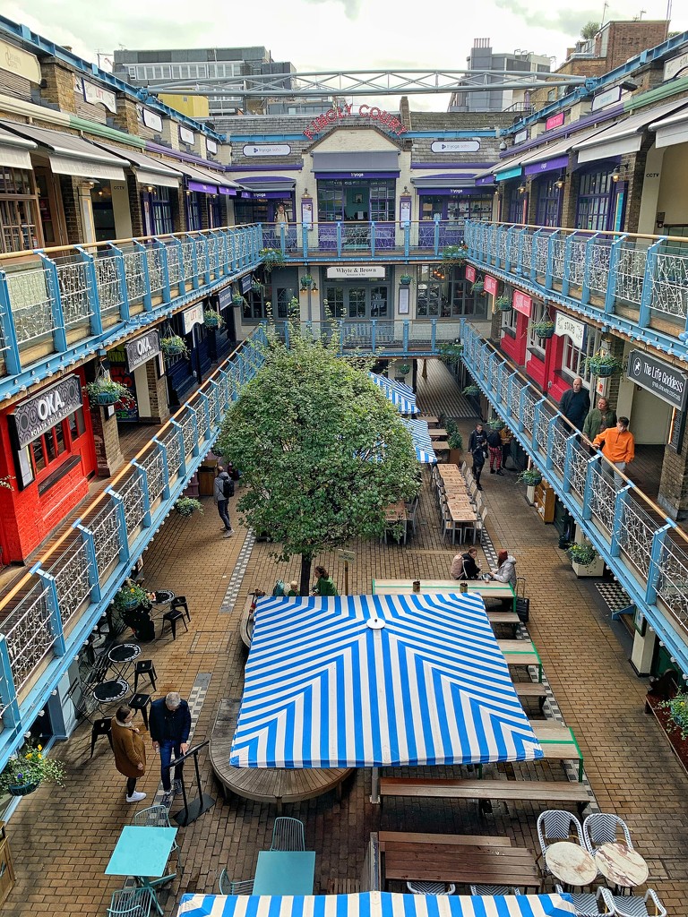 Kingly court.  by cocobella