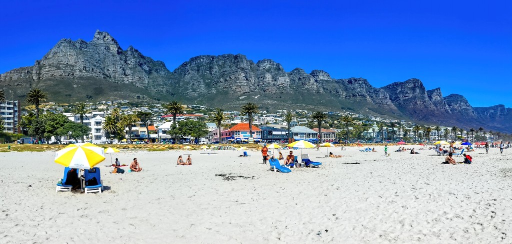Camps Bay pano by ludwigsdiana