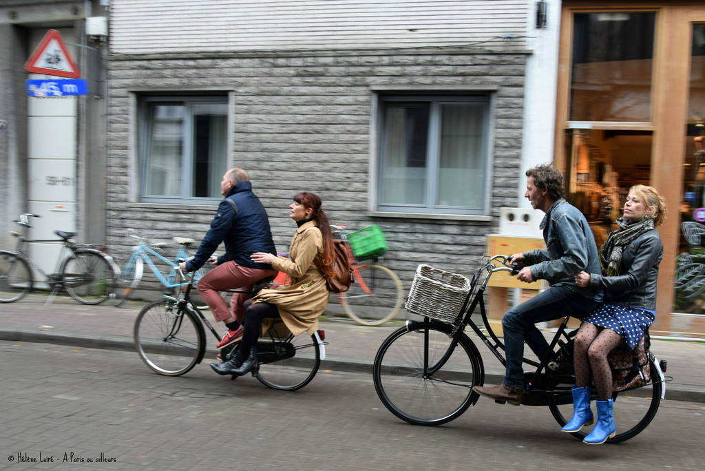 bicycling in Antwerp by parisouailleurs