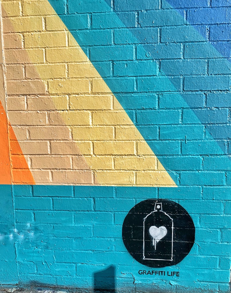 Graffiti heart.  by cocobella