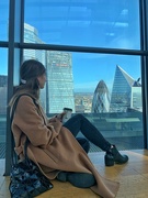 27th Oct 2019 - Léa and the view. 