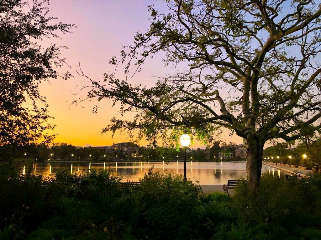 Sunset at Colonial Lake Park by congaree