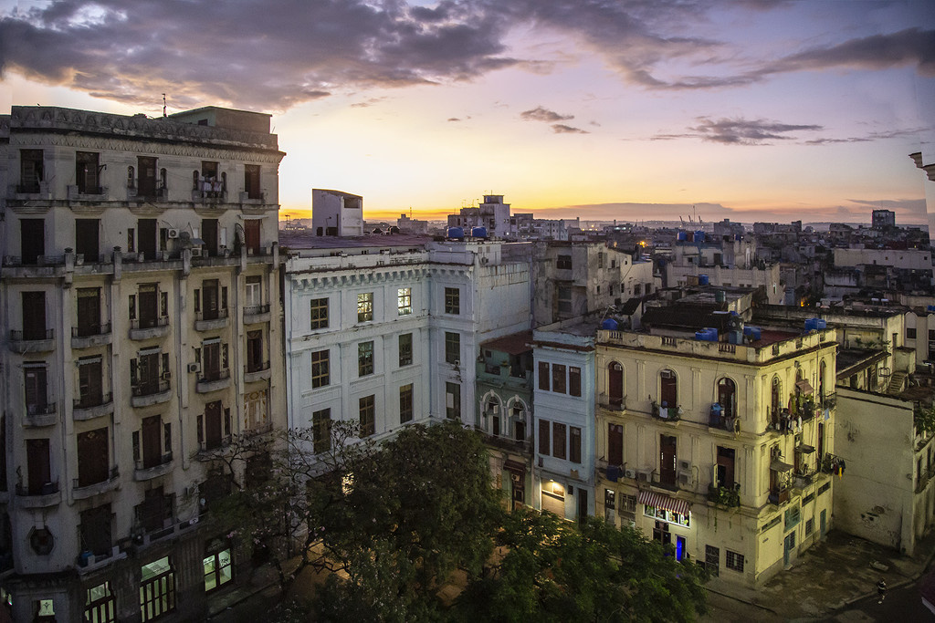 Old Havana Sunset by pdulis