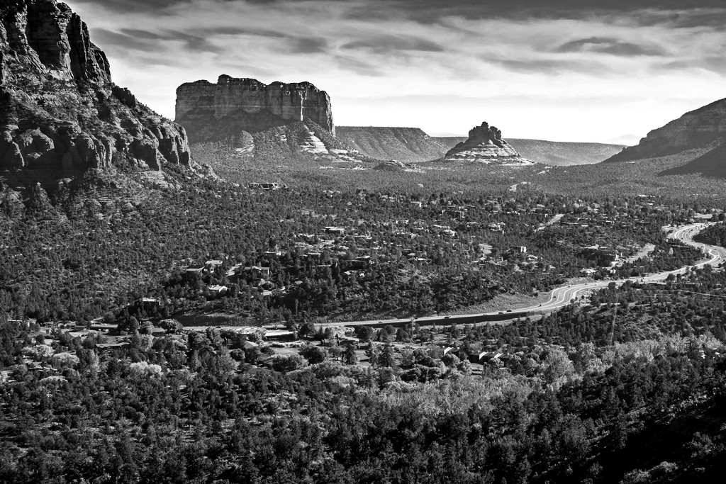 Bell Rock & Courthouse Butte  by tosee