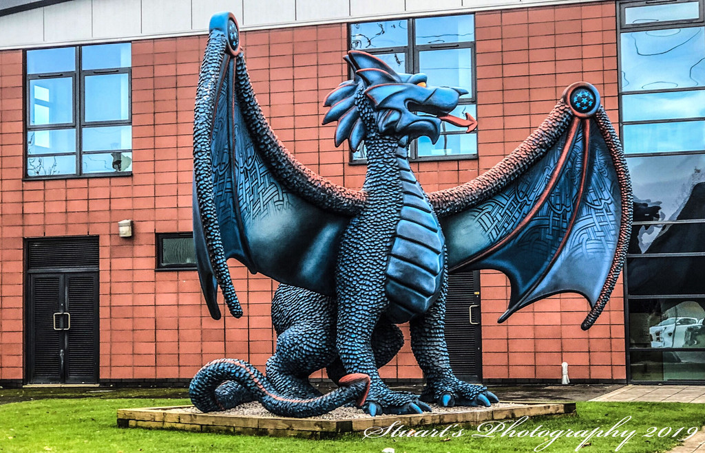 The dragons den by stuart46
