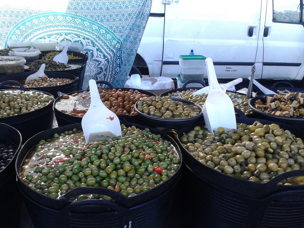 The best way to buy olives!  by chimfa