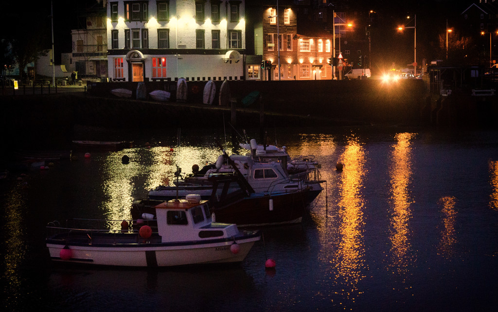 Harbour Lights by fbailey