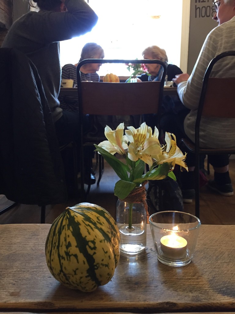 Cafe Culture by daffodill