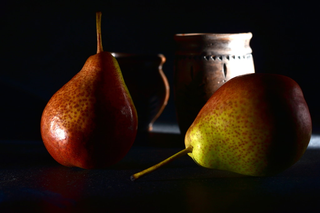 A Nice Pear by jayberg