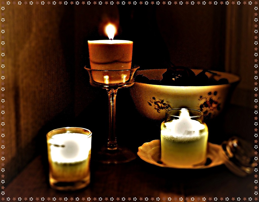 The cosiness of candle-light  by beryl