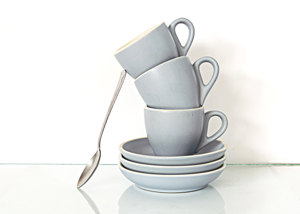 Leaning Cups by salza