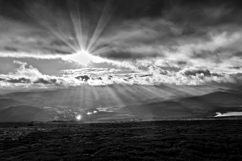 Sunlight on the Dee valley by jamibann