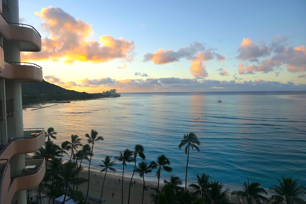 Sunrise over Waikiki by redy4et