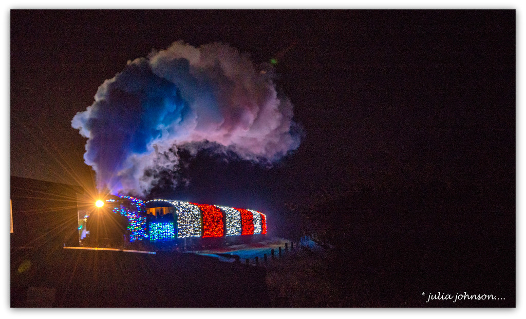 Christmas Steam Train... by julzmaioro