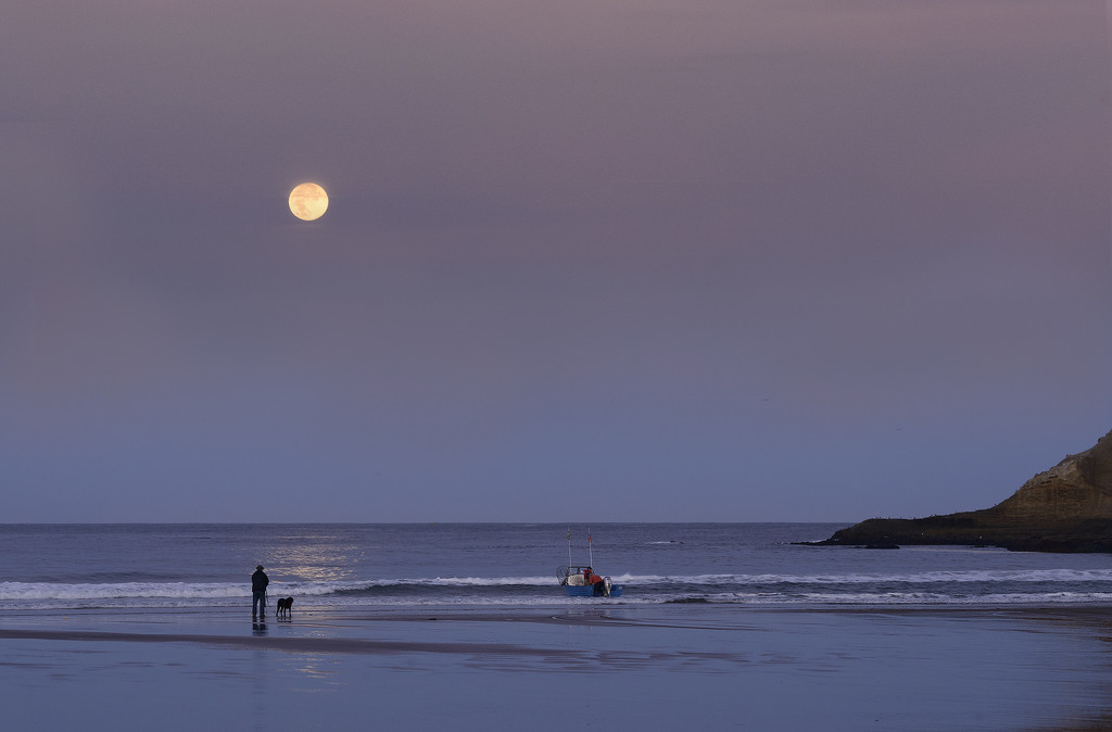 Dawn Moon Set at Pacific City by jgpittenger