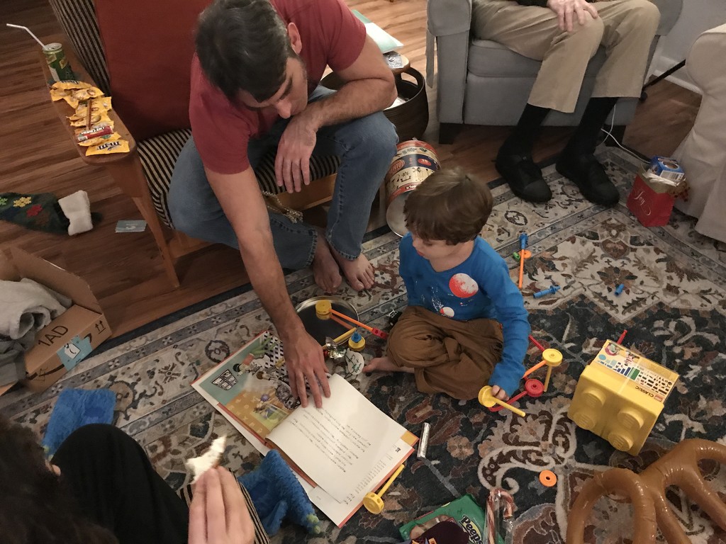 Daddy Shares a New Book by allie912