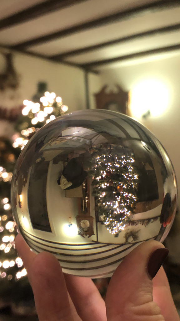 Lensball Christmas pressie - needs some practice! by nicolaeastwood