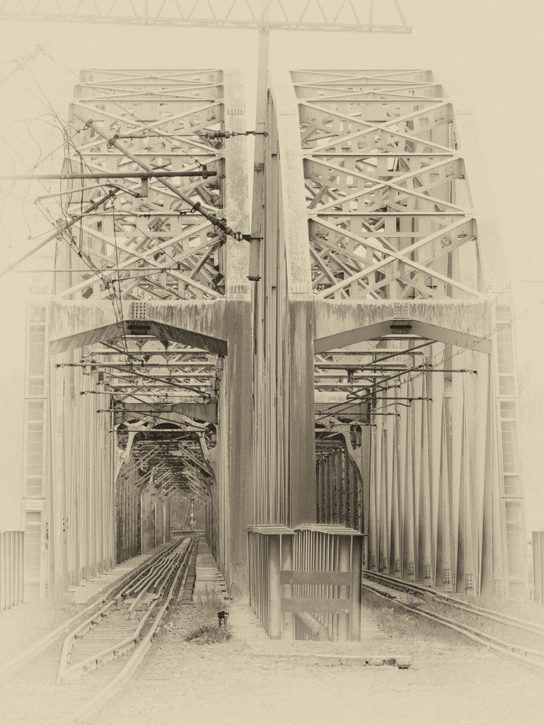 The railway bridge by haskar