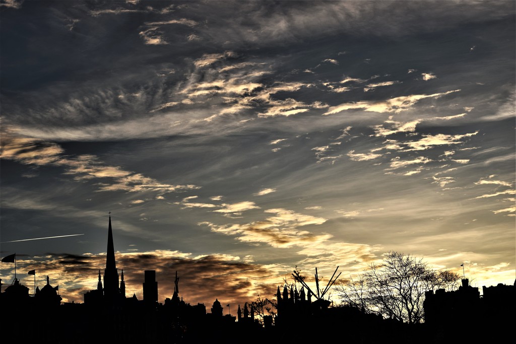 Edinburgh skyline by christophercox