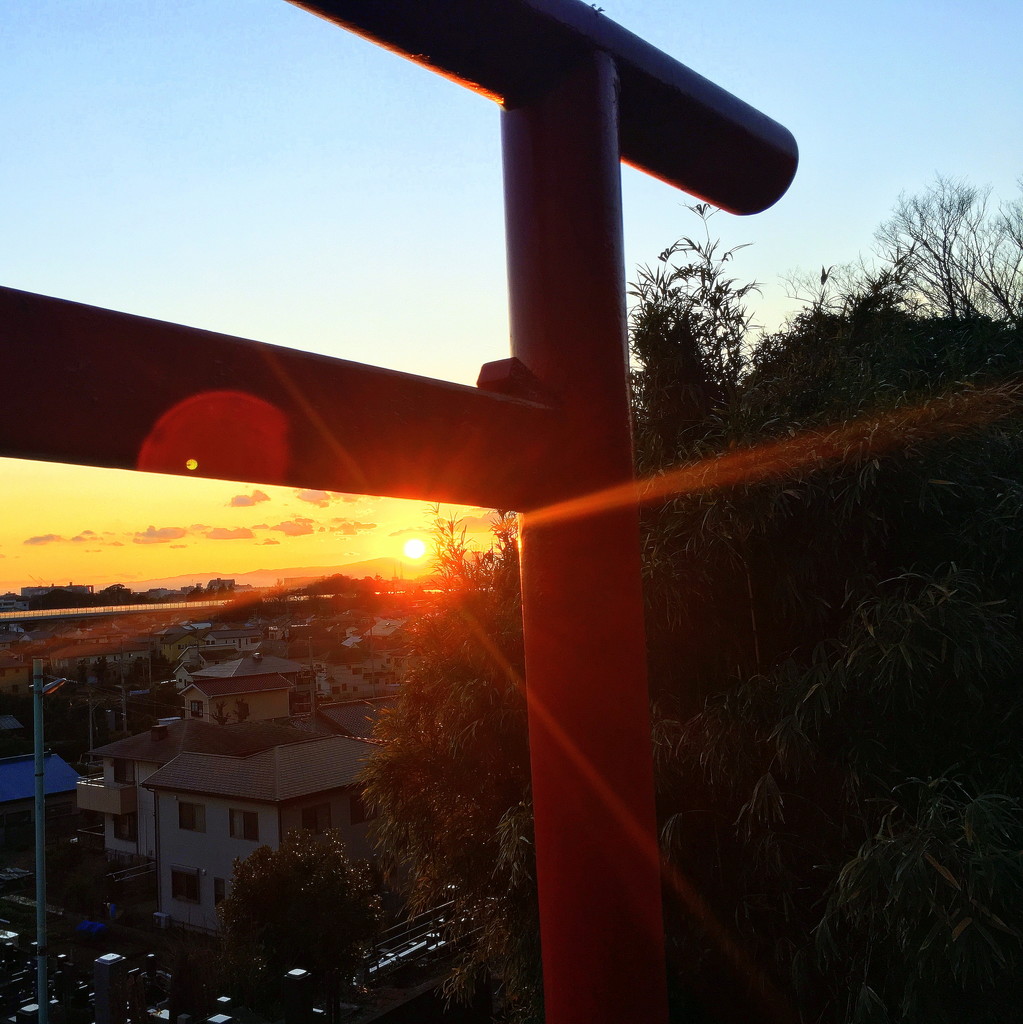 2020-01-02 Sunset from a shrine on a hill by cityhillsandsea