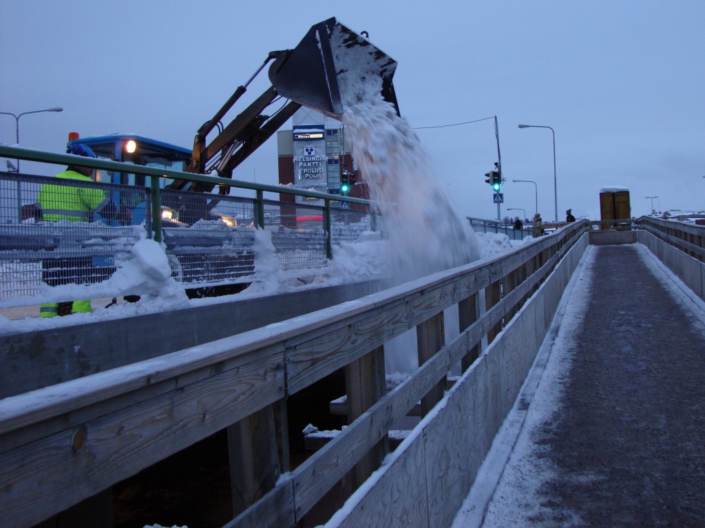 Snow off the bridge DSC06102 by annelis