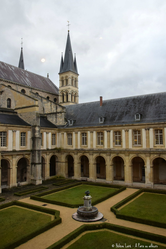 abbaye saint Remi by parisouailleurs