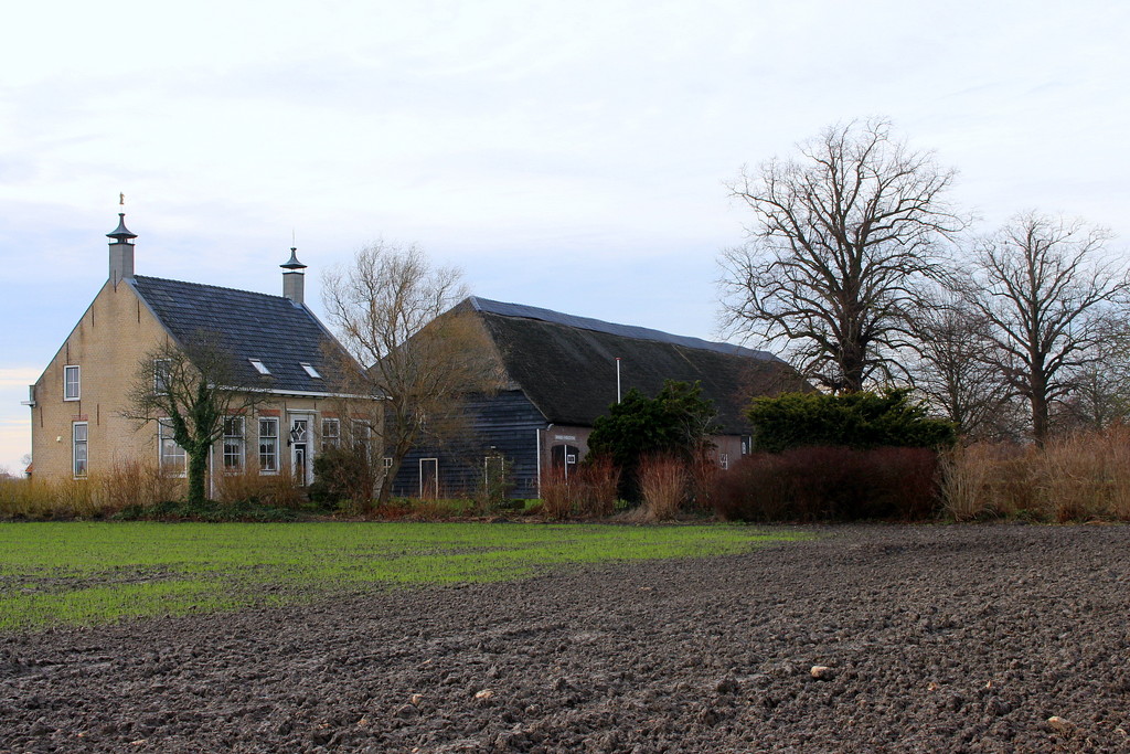 Farmhuis and barn by pyrrhula