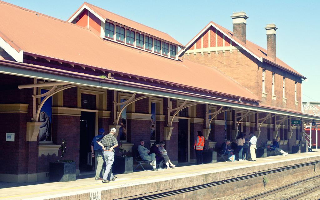 Goulburn Station by annied